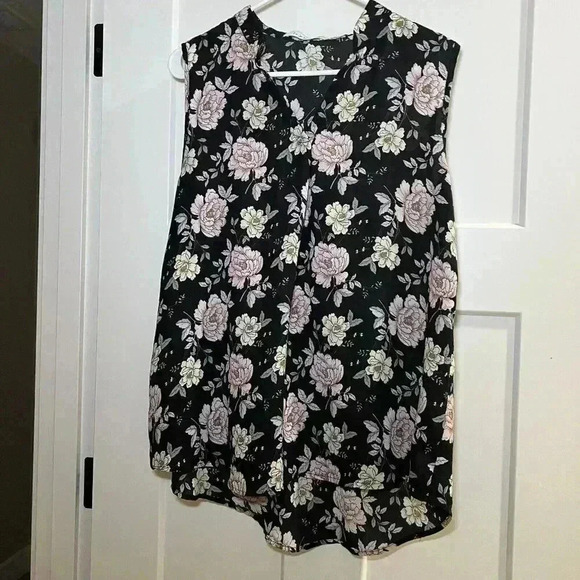 Lyking Women’s Sleeveless Black Floral Blouse Size Medium - Picture 1 of 6